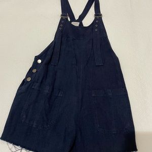 Short overalls